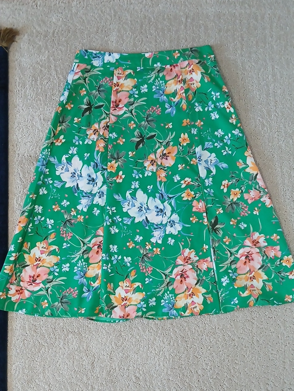 LOFT Floral A-Line Skirt - Picture 3 of 10